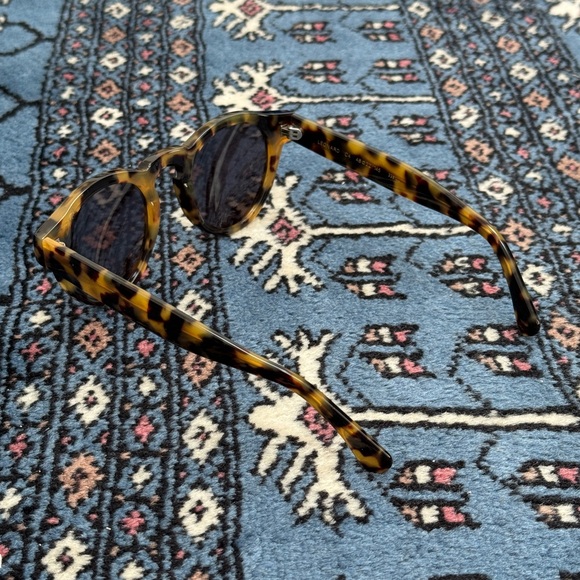Illesteva Leonard Mirrored Blue Sunglasses - Picture 7 of 11